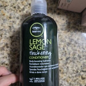 TeaTree Lemon Sage Thickening Conditioner - Green
